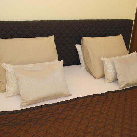 B&B Golden Corner 24 Мехелен Экстерьер фото